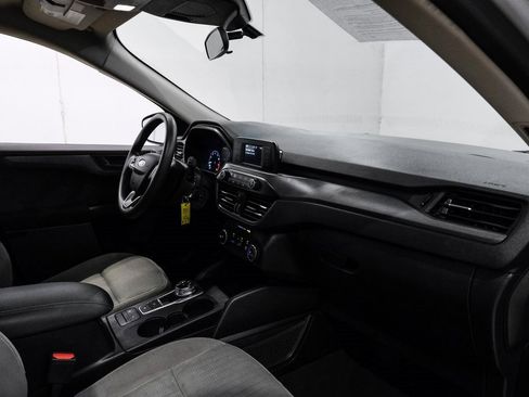 Used 2020 Ford Escape S image 18