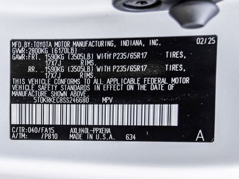 Used 2025 Toyota Sienna LE image 30