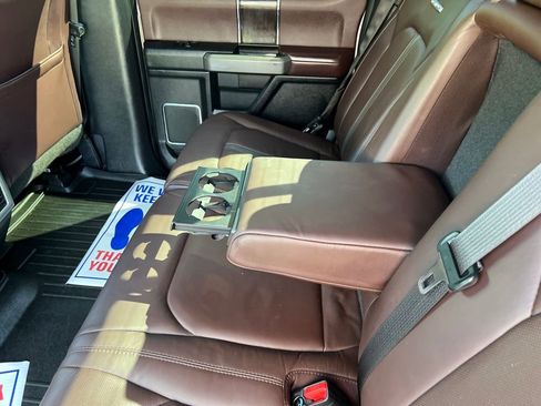 Used 2015 Ford F150 Platinum w/ Equipment Group 701A Luxury image 41