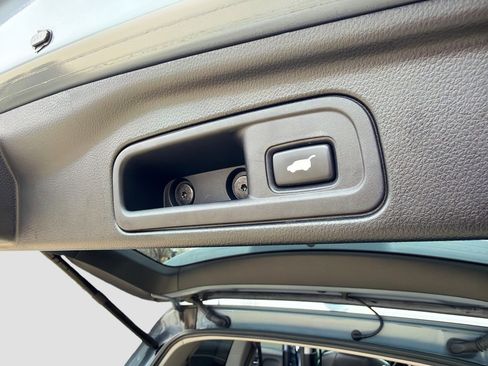 Used 2022 Honda Pilot Touring image 19