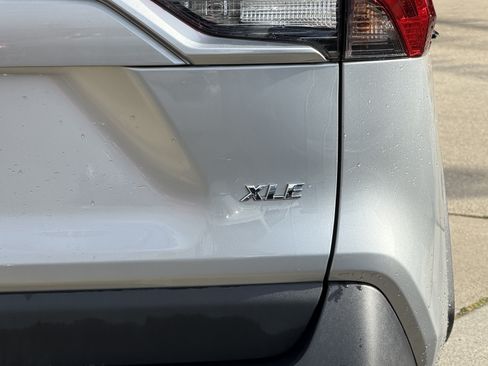 Used 2024 Toyota RAV4 XLE FWD image 8