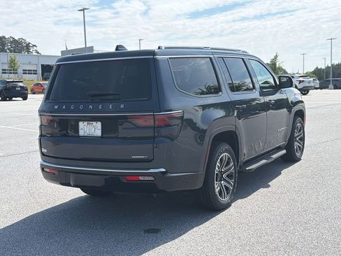 Used 2024 Jeep Wagoneer Series II w/ Flexible Seating Group RWD image 7