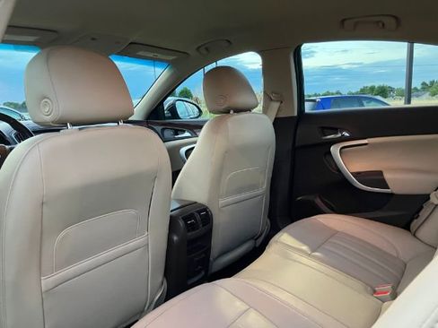 Used 2017 Buick Regal Premium image 38