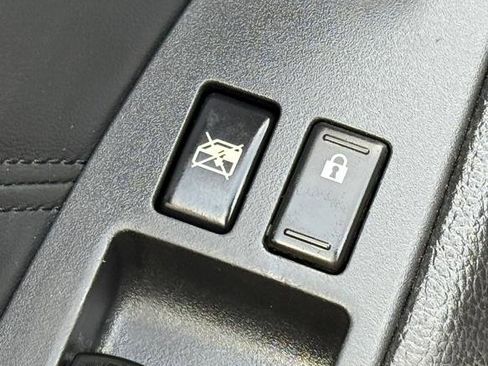 Used 2012 INFINITI G37 x w/ Premium Pkg AWD/4WD image 16