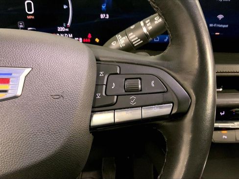 Used 2024 Cadillac XT4 Premium Luxury image 19