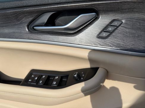 Used 2024 Jeep Grand Cherokee Limited image 27