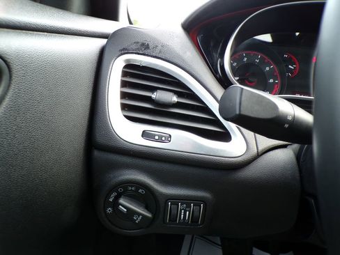 Used 2014 Dodge Dart SXT image 30