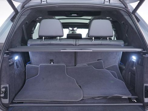 Used 2024 BMW X7 xDrive40i w/ M Sport Package image 24