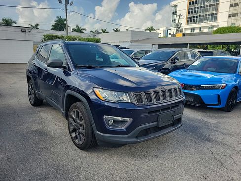 Used 2021 Jeep Compass Latitude w/ Sun and Sound Group AWD/4WD image 3