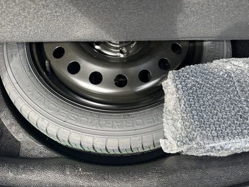 Used 2023 Buick Envision Avenir image 8