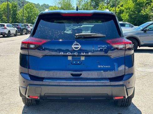 Used 2024 Nissan Rogue SV w/ SV Premium Package AWD/4WD image 4