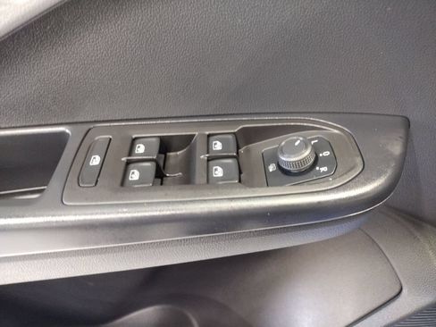 Certified 2024 Volkswagen Taos S AWD/4WD image 21