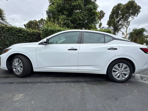 Used 2024 Nissan Sentra S FWD image 5