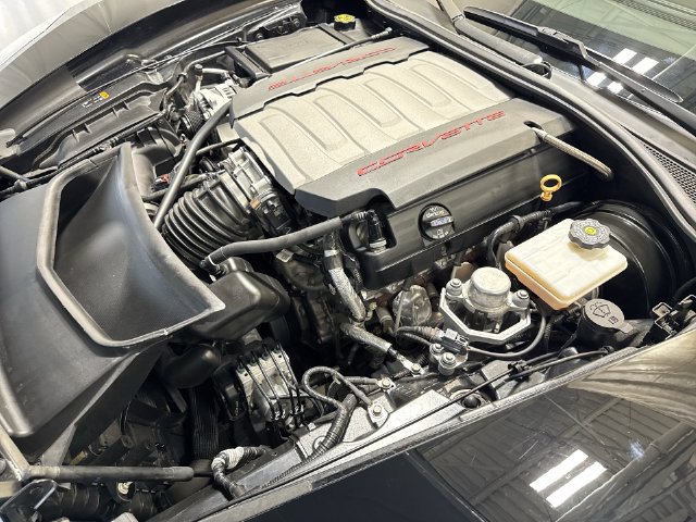 Used 2019 Chevrolet Corvette Stingray Coupe w/ Battery Protection Package RWD image 27