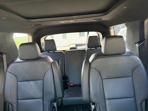Used 2023 Chevrolet Traverse LT w/ LT Premium Package AWD/4WD image 20