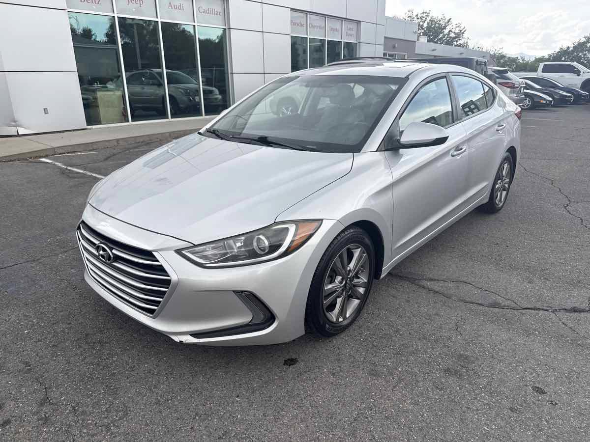 Used 2018 Hyundai Elantra Value Edition FWD image 2