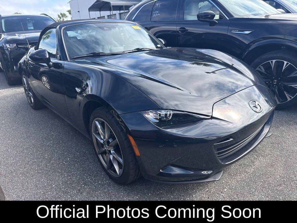 Used 2023 MAZDA MX-5 Miata Grand Touring RWD image 1
