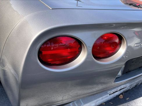 Used 1999 Chevrolet Corvette w/ Memory Pkg image 27