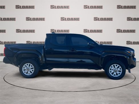 Used 2025 Toyota Tacoma SR image 6