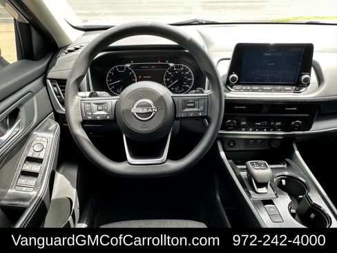 Used 2024 Nissan Rogue SV AWD/4WD image 21