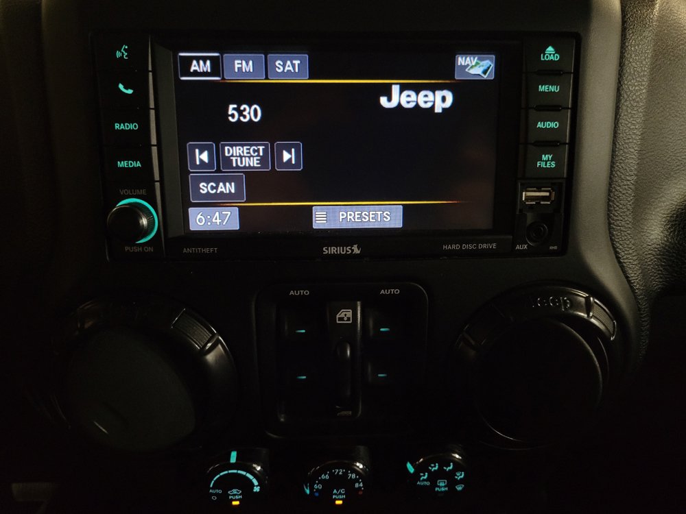 Used 2017 Jeep Wrangler Unlimited Rubicon AWD/4WD image 25