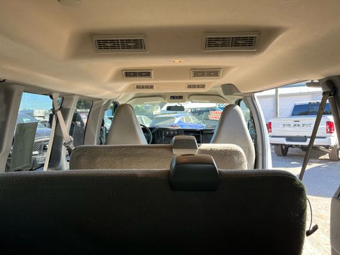 Used 2023 Chevrolet Express 3500 LS image 33