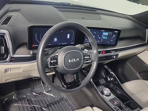 Certified 2025 Kia Sorento SX Prestige AWD/4WD image 18