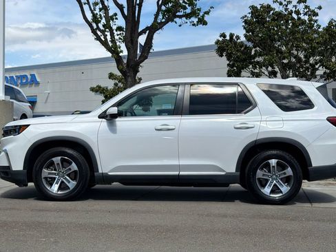 Used 2023 Honda Pilot EX-L image 7