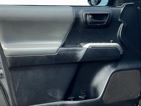 Used 2019 Toyota Tacoma SR5 image 16