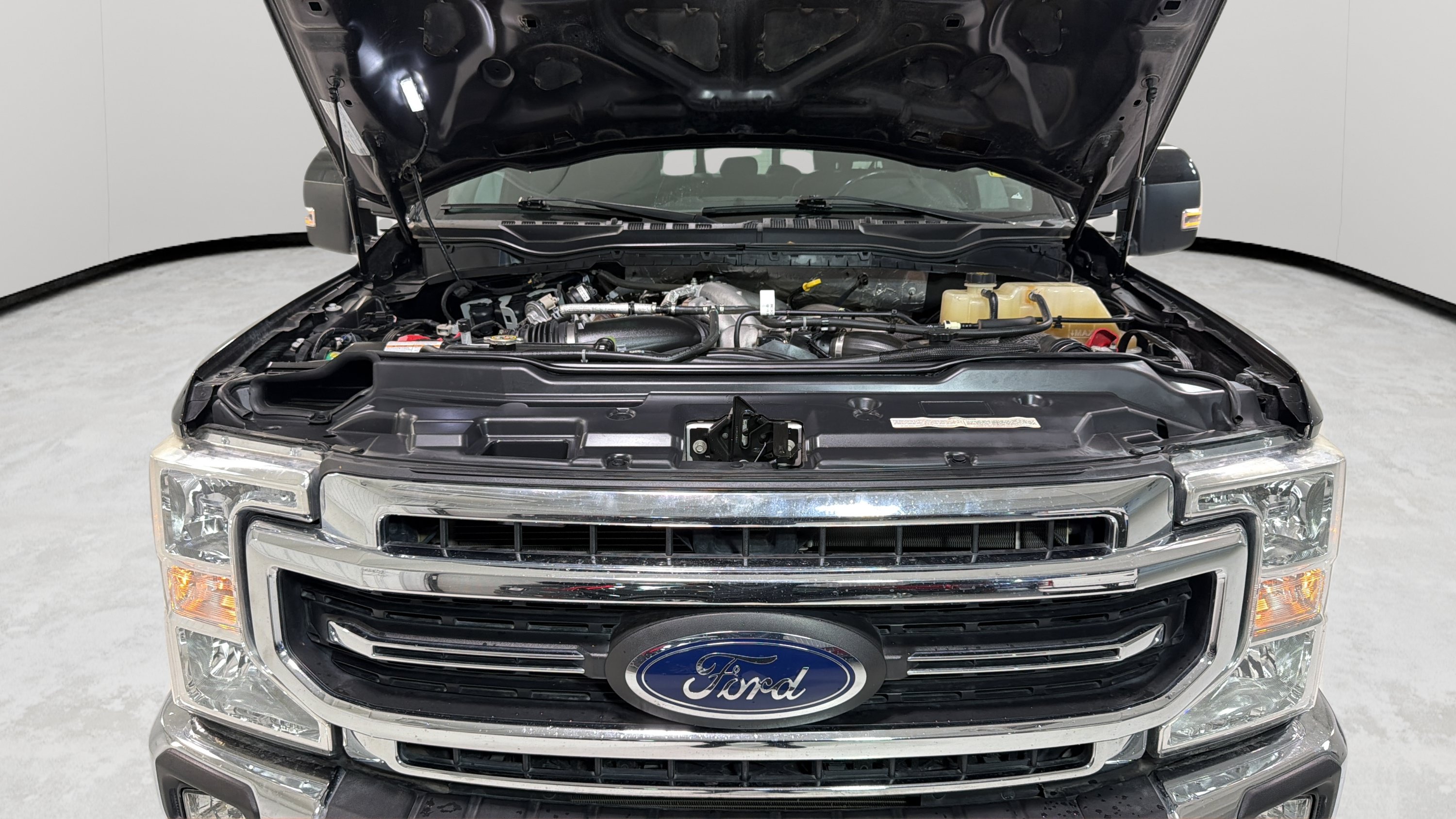 Used 2021 Ford F250 Lariat w/ FX4 Off-Road Package AWD/4WD image 26