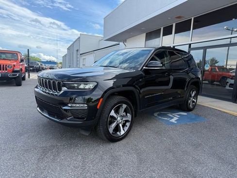 Used 2022 Jeep Grand Cherokee Limited 4xe w/ Luxury Tech Group II AWD/4WD image 7