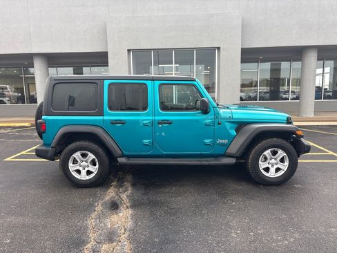 Used 2019 Jeep Wrangler Unlimited Sport S AWD/4WD image 4