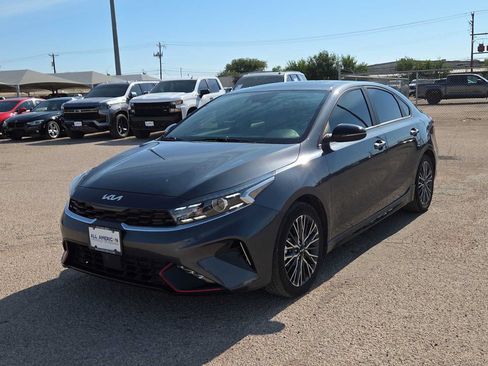 Used 2024 Kia Forte GT-Line w/ GT-Line Premium Package FWD image 4
