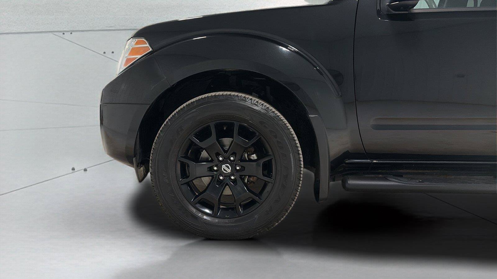 Used 2021 Nissan Frontier SV w/ Midnight Edition Floor Mats AWD/4WD image 24