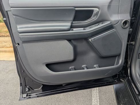 New 2026 Ford Expedition Platinum w/ Stealth Appearance Package image 9