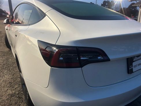 Used 2023 Tesla Model 3 Standard Range image 13