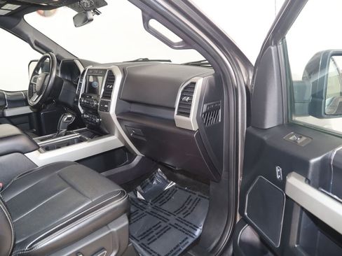 Used 2018 Ford F150 Lariat AWD/4WD image 41