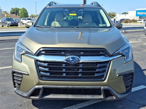 Used 2023 Subaru Ascent Premium w/ Convenience Package image 2