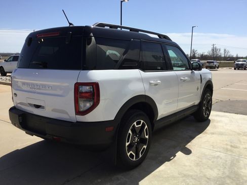 New 2024 Ford Bronco Sport Outer Banks w/ Tech Package image 10