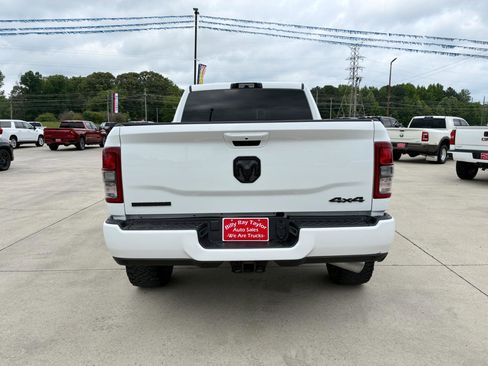 Used 2022 RAM 2500 Big Horn w/ Night Edition AWD/4WD image 6