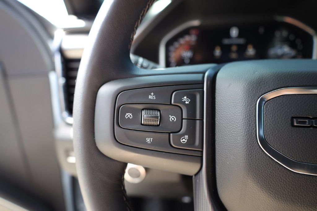 Used 2026 GMC Sierra 3500 Denali Ultimate AWD/4WD image 17