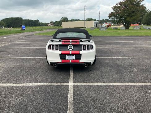 Used 2013 Ford Mustang GT Premium RWD image 12