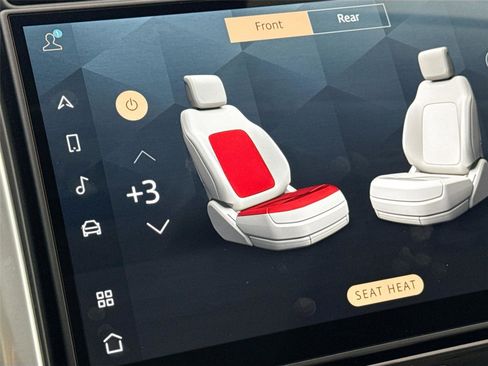 Used 2024 Land Rover Discovery S image 8