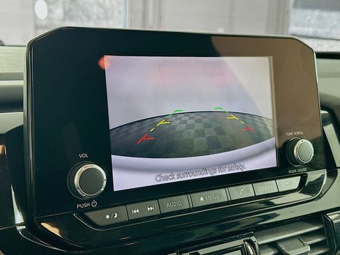 Used 2024 Nissan Pathfinder SV image 22