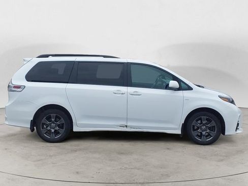 Used 2020 Toyota Sienna SE w/ SE Preferred Package AWD/4WD image 6