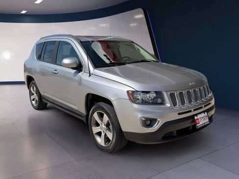 Used 2017 Jeep Compass High Altitude FWD image 7