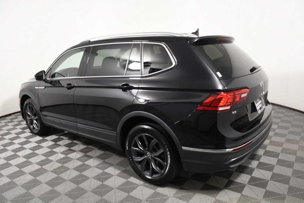 Used 2023 Volkswagen Tiguan SE AWD/4WD image 3
