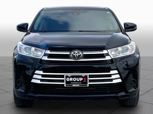 Used 2019 Toyota Highlander LE FWD image 4