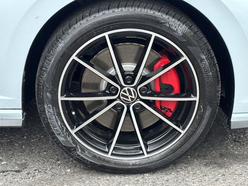 Certified 2026 Volkswagen Jetta GLI Autobahn image 8