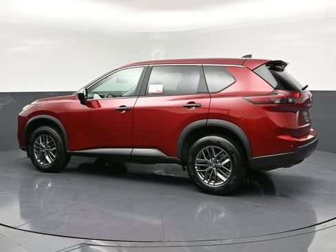 Certified 2025 Nissan Rogue S image 27